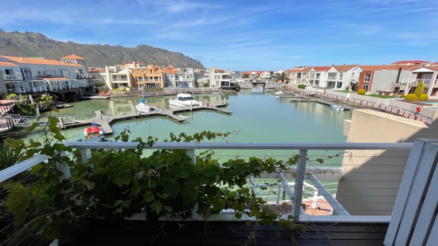 3 Bedroom Property for Sale in Harbour Island Western Cape